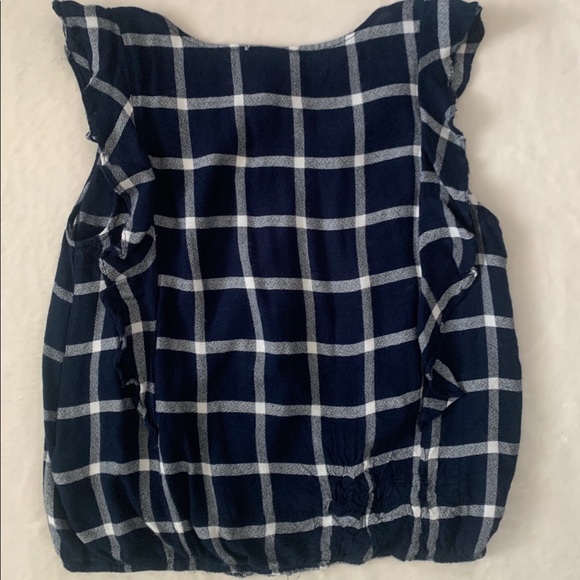 Universal Thread top - Picture 2 of 3